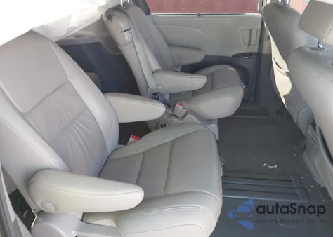 2018 Toyota Sienna Xle Premium 8 Passenger из США, поврежденный, VIN 5TDYZ3DC7JS923119